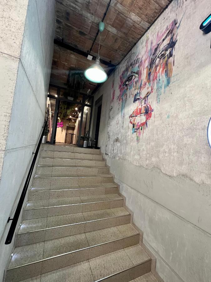 מילץ' Global Home - Aparthotel - No Contact Check In מראה חיצוני תמונה